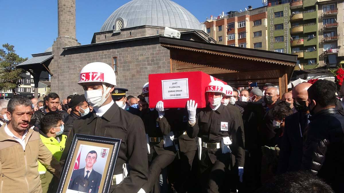 Şehit Emrah Erkan son yolculuğuna uğurlandı
