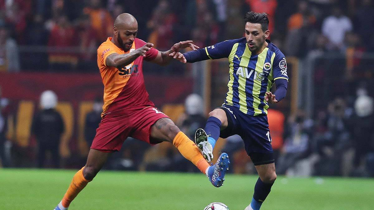 Fenerbahçe, Spor Toto Süper Lig'in 13'üncü haftasındaki derbi mücadelesinde deplasmanda Galatasaray'ı 2-1 mağlup ederek kötü gidişata dur dedi.