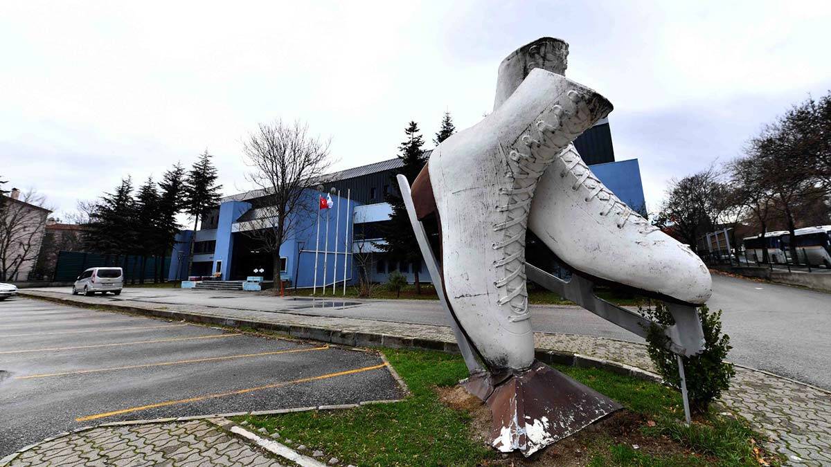 Belpa Buz Pateni Tesisi yenileniyor