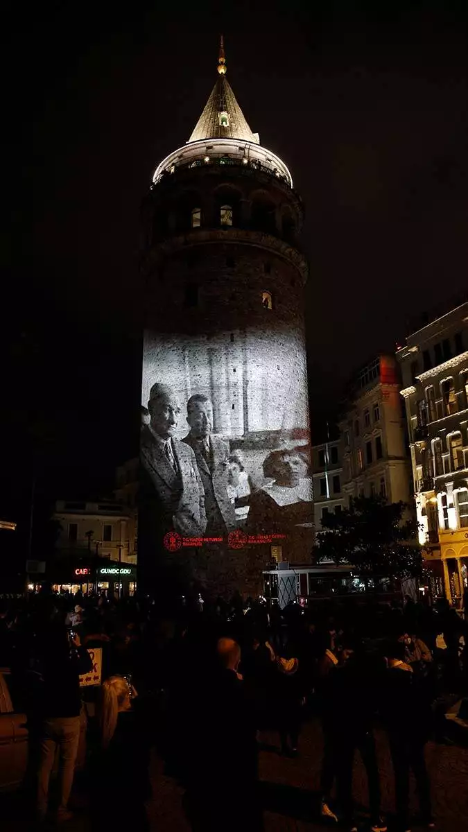 Galata kulesinde ogretmenler gunune ozel video mapping gosterisi 1390 dhaphoto7 - kültür ve sanat - haberton