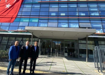 Gelecek Partisi Prag'a gidiyor