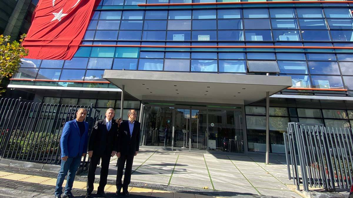 Gelecek Partisi Prag'a gidiyor