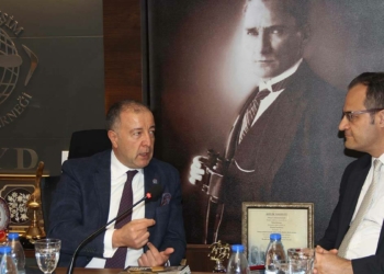 En ciddi sorunumuz ekonomideki belirsizlik