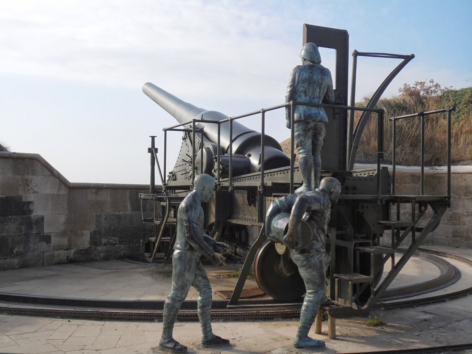 Niğdeli Ali " O An Seyit Mermiyi kaldırıp ilerlerken kemiklerinin çatırdadığını duyabiliyordum."