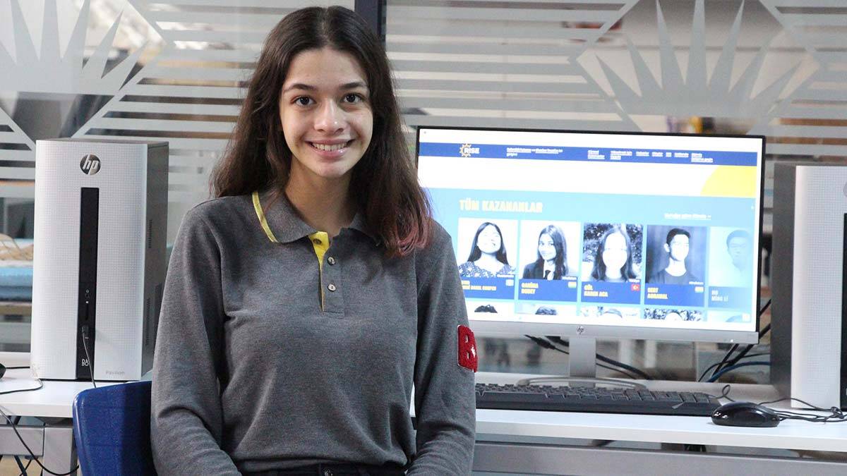 Karen, En Parlak 100 öğrenci arasına girdi