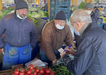 Kılıçdaroğlu pazar alışverişi yaptı