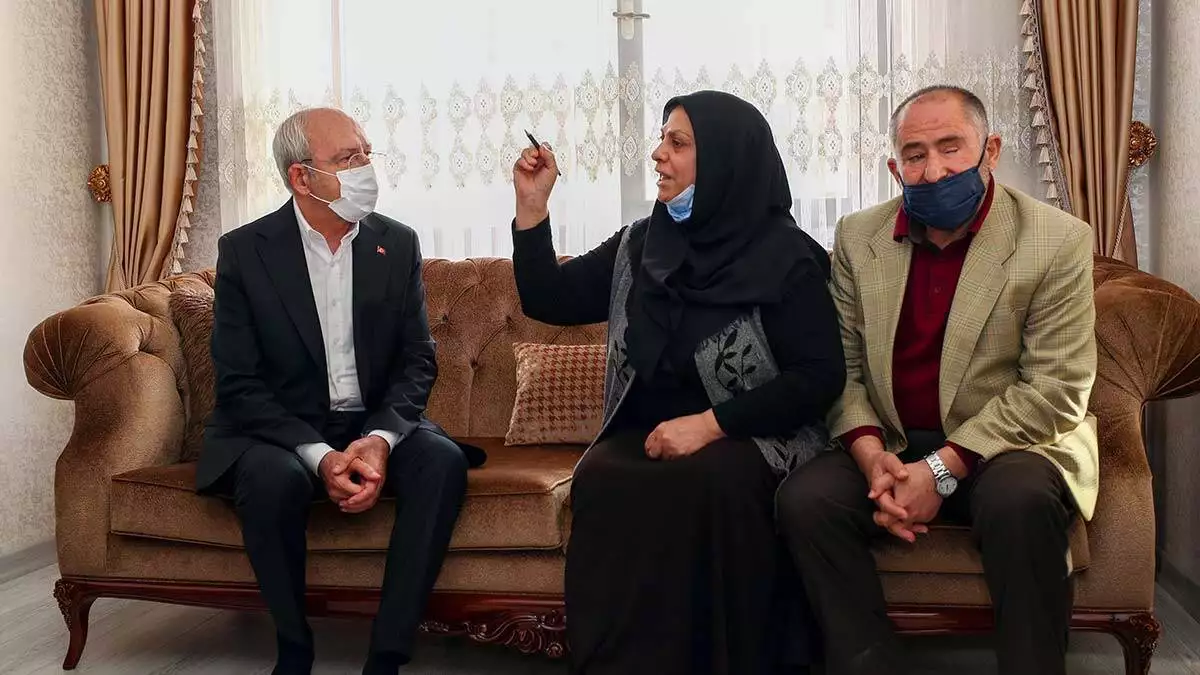 Kılıçdaroğlu'ndan başak cengiz'in ailesine ziyaret