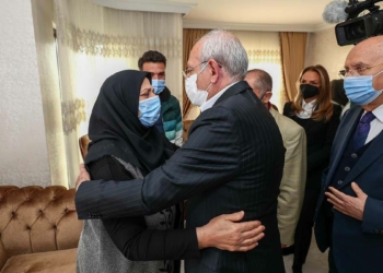 Kılıçdaroğlu'ndan Başak Cengiz'in ailesine ziyaret