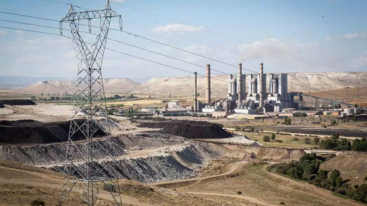 Türkiye'nin kömürden çıkış olanakları incelendi. Kirleten öderse türkiye'nin 2030'da kömürden çıkması mümkün.