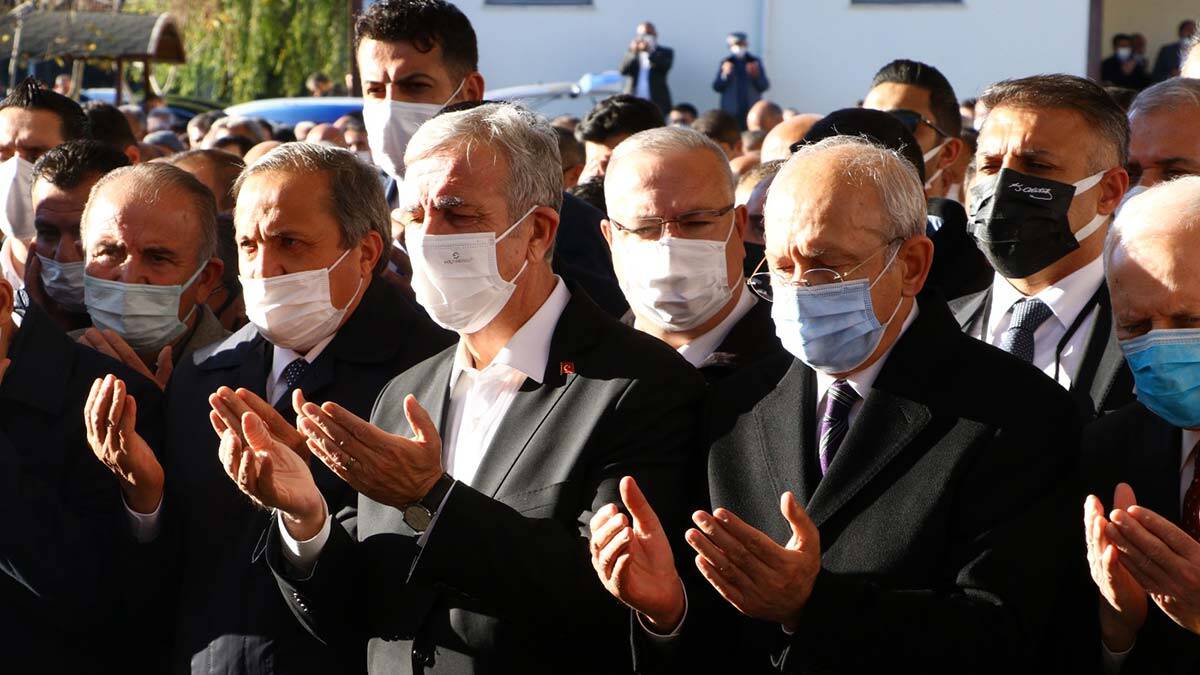 Mansur Yavaş'ın kardeşi Sabri Yavaş, defnedildi