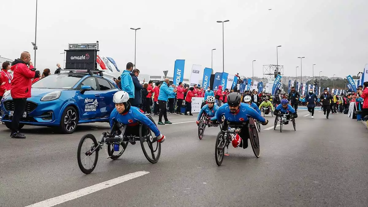 N kolay 43. İstanbul maratonu koşuldu