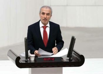 Naci Bostancı AK Parti'den ayrılıyor