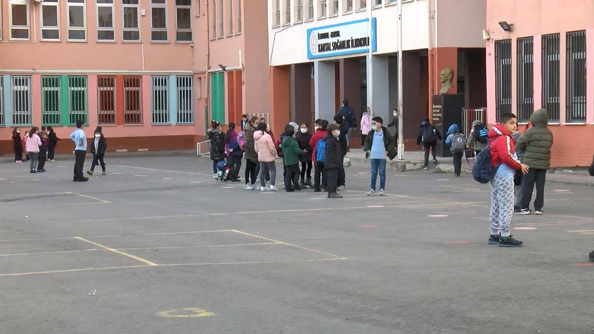 Ara tatil sonrası ders zili çaldı