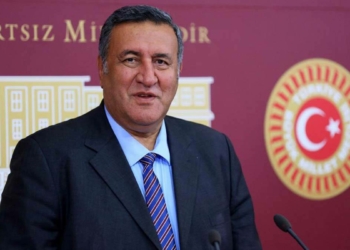 Öğretmenler yoksulluk sınırı altında ücret alıyor