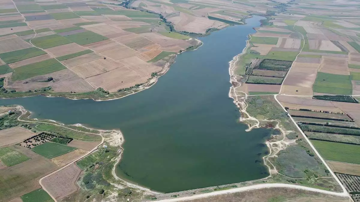 Tekirdağ namık kemal üniversitesi (nkü) çorlu mühendislik fakültesi dekanı prof. Dr. Lokman hakan tecer, trakya'da yer altı sularının yüzde 85'inin tükendiğini belirtti.