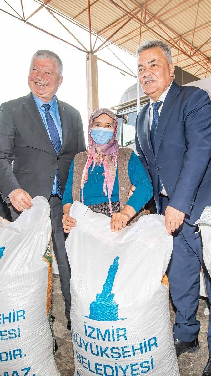 13 bin çuval kuzu büyütme yemi dağıtıldı