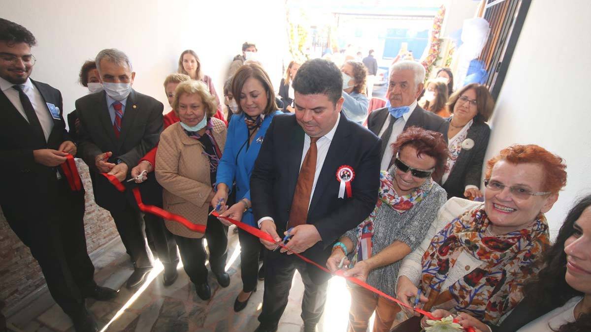 Çağdaş Yaşamı Destekleme Derneği'nin gençlik merkezi açıldı