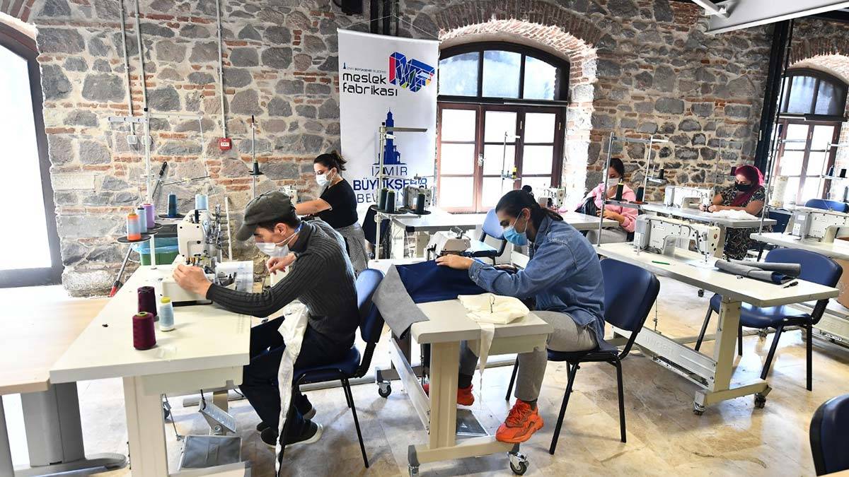 Bacasız fabrikada eğitimler başladı