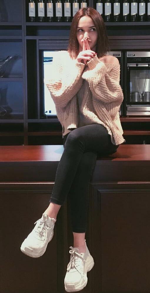 İstanbul Sözleşmesi yaşatır... Uzun süredir üst üste kadınlar öldürülüyor. Henüz 2021 bitmedi ve elde olan verilere göre 248 kadın erkekler tarafından öldürüldü.