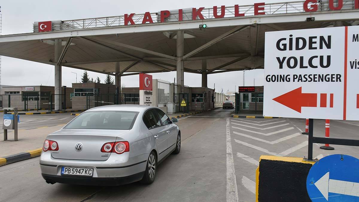 Seçimde Türk cumhurbaşkanı adayına destek için Bulgaristan'a gidiyorlar.