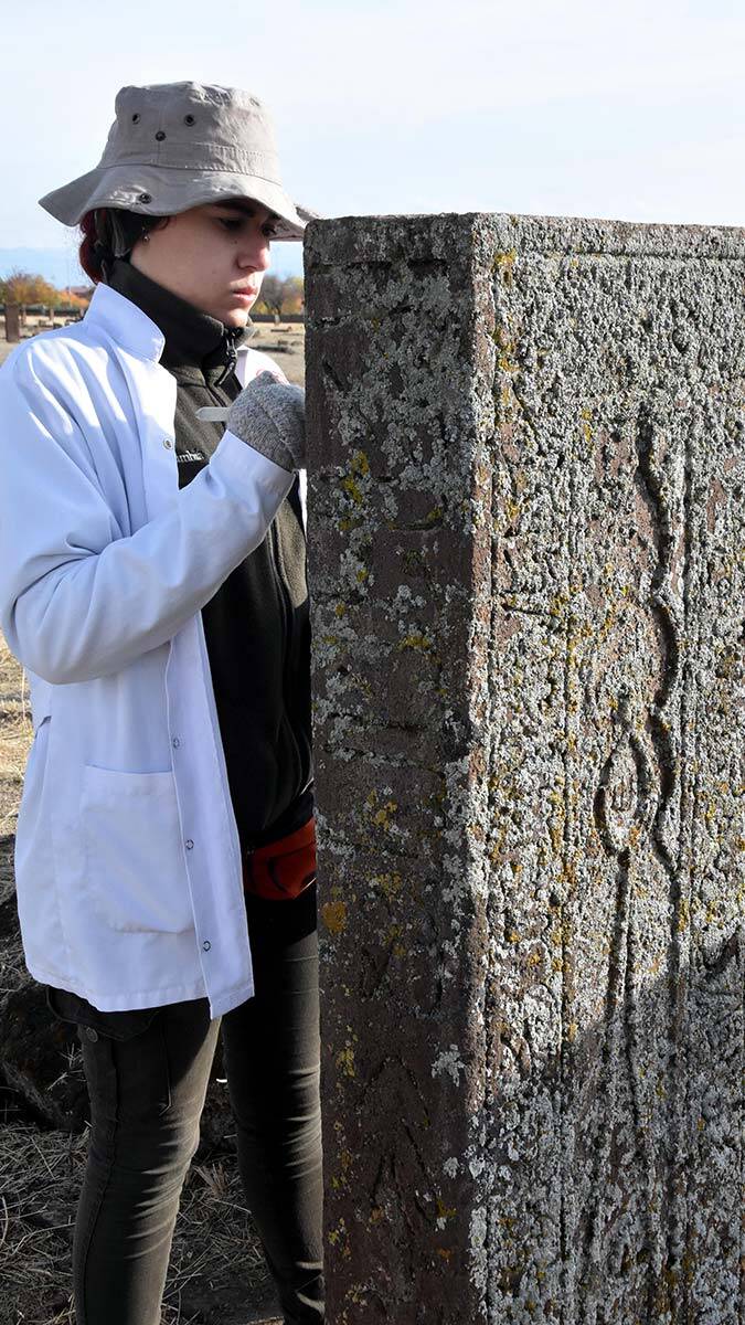 Selçuklu Mezarlığı'ndaki kazıda çocuk mezarı bulundu