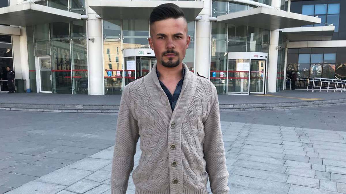 "Karar verildi ama ben aslında ailemi kaybettiğim günden bu yana bugünü bekliyordum fakat bu sonuçla beklemiyordum. İşin asıl merkezinde olan Nejla beraat aldı. Bence adalet yerini bulmadı. Beni de öldürmeye çalıştılar. Nejla beni öldürmek istedi".