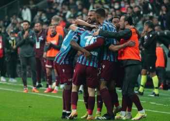 Trabzonspor ezeli rakiplerine fark attı
