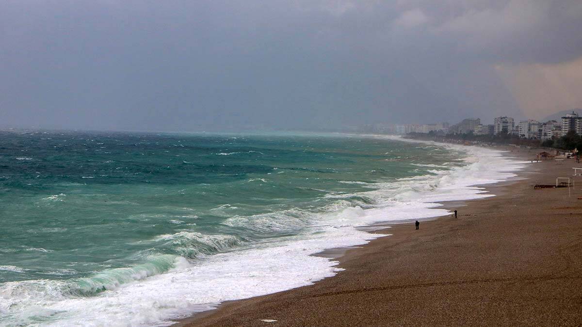 Serik'te metrekareye 221 kilogram yağış düştü