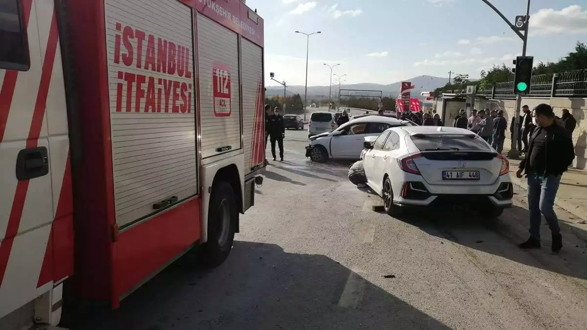 Tuzla'da kaza: 1 ölü 4 yaralı