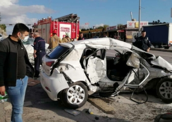 Tuzla'da kaza: 1 ölü 4 yaralı