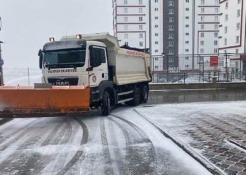 Keçiören'de kar yağışı mesaisi