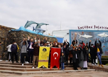 Afrikalı öğrenciler Deniz Dünyası'nı gezdi