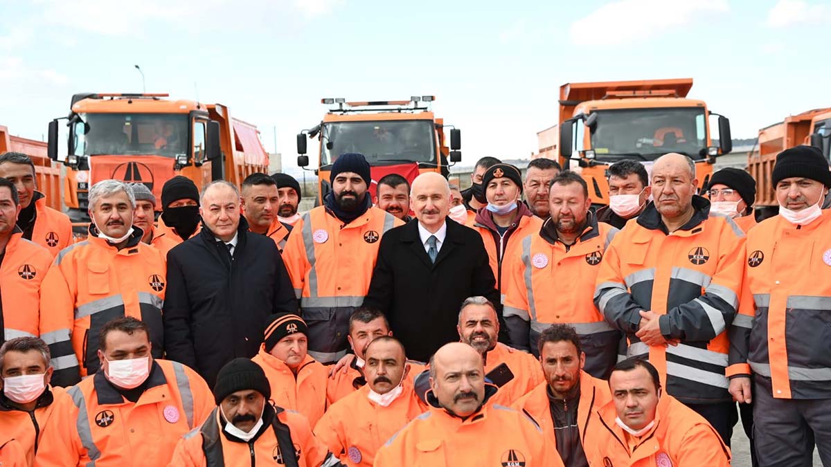 " Haberleşme alanında ülkemizi ilklerle tanıştırdık. Bildiğiniz gibi Türksat 5A haberleşme uydumuzu bu yılın başında yörüngesine fırlattık, haziranda da hizmete aldık"