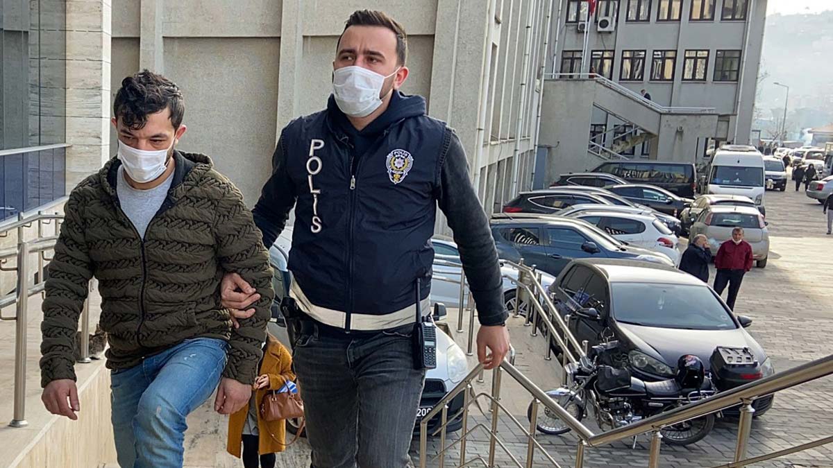 2 doktora saldıran hasta yakını adliyeye sevk edildi