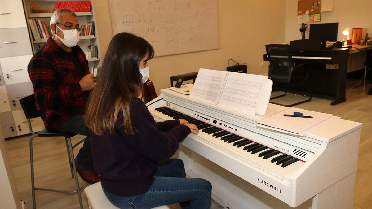 Çankaya, geleceğin piyanistlerini yetiştiriyor