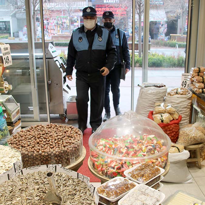 Çankaya Belediyesi zabıta ekipleri denetimde