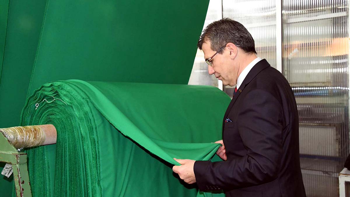 OSB Üst Kuruluşu Yönetim Kurulu Üyesi ve Trakya Koordinatörü Erdim Noyan, pandemi döneminde özellikle recycle denilen geri dönüşüm kumaşlarının rağbet göreceğini belirtti.