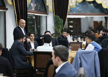 Turgut Altınok hukuk öğrencileriyle buluştu