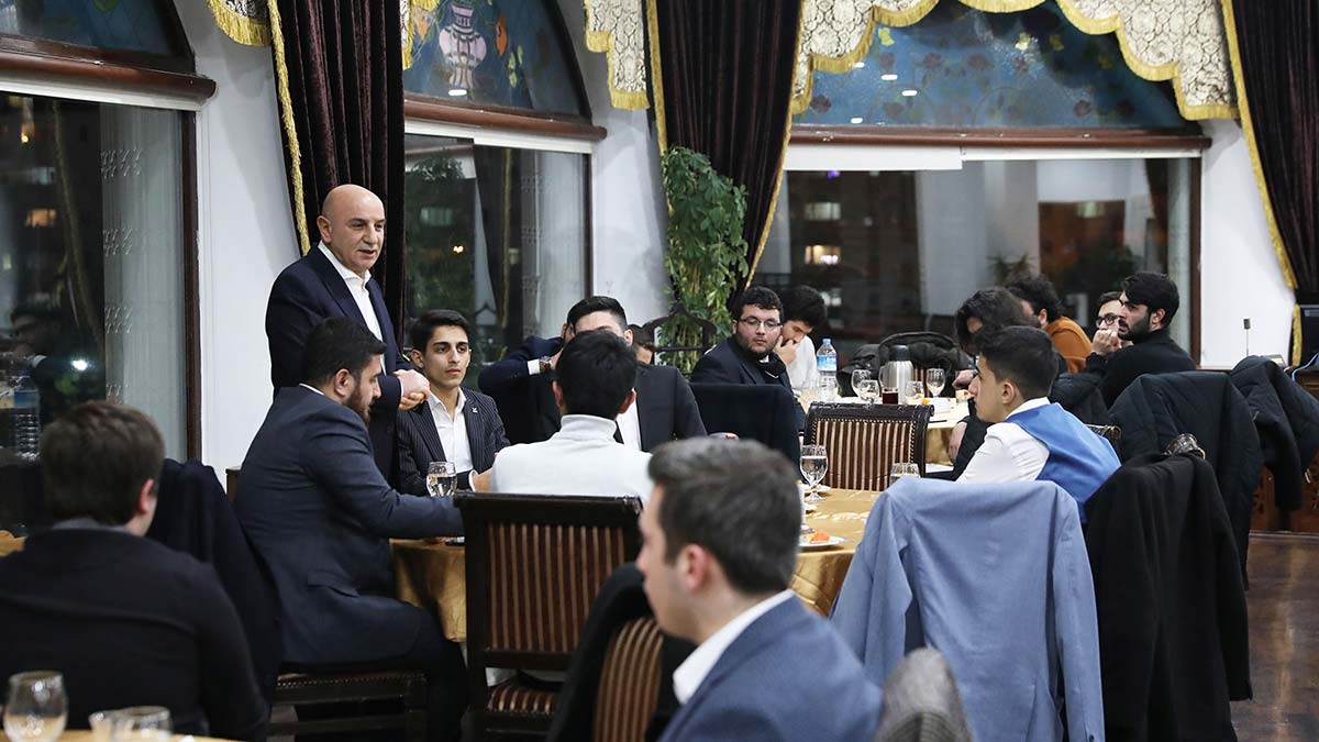 Turgut Altınok hukuk öğrencileriyle buluştu