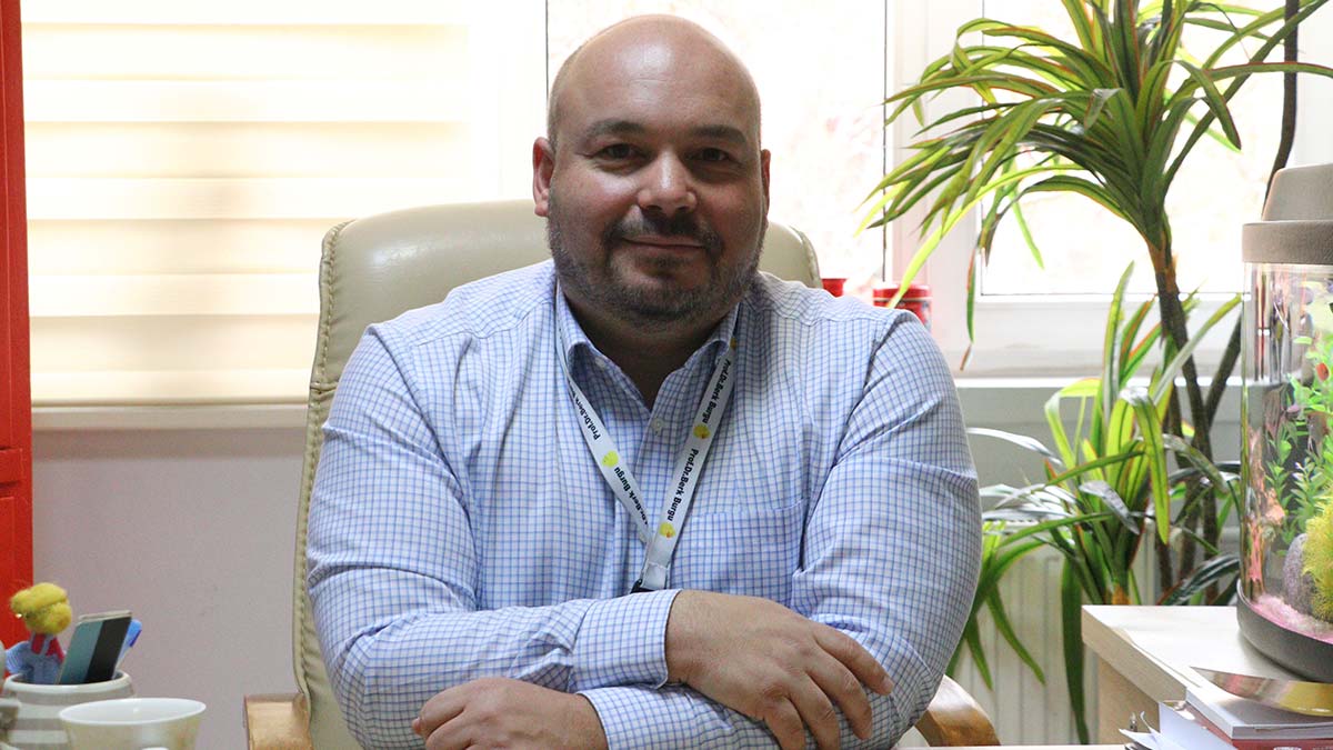 " Ailenin tercihine, çocuğun bu rahatsızlıktaki idrar kaçırma sıklığına ve ailenin uyumuna göre ikisi de tercih edilebilir"