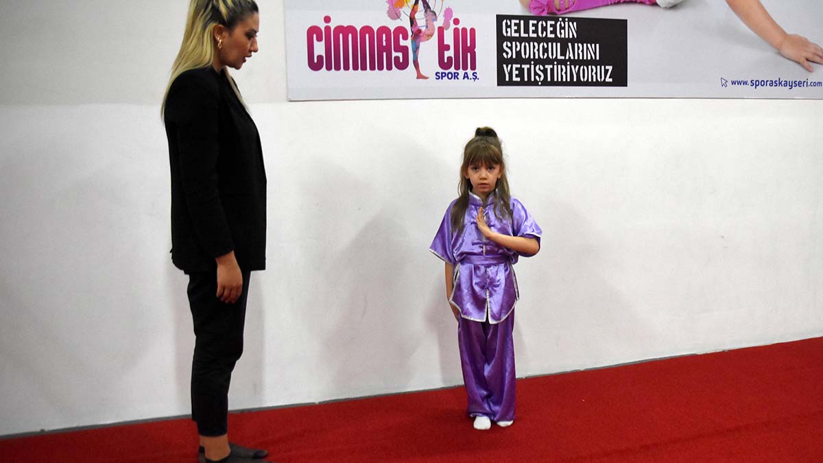 " Annem gibi başarılı bir sporcu olmayı hedefliyorum"