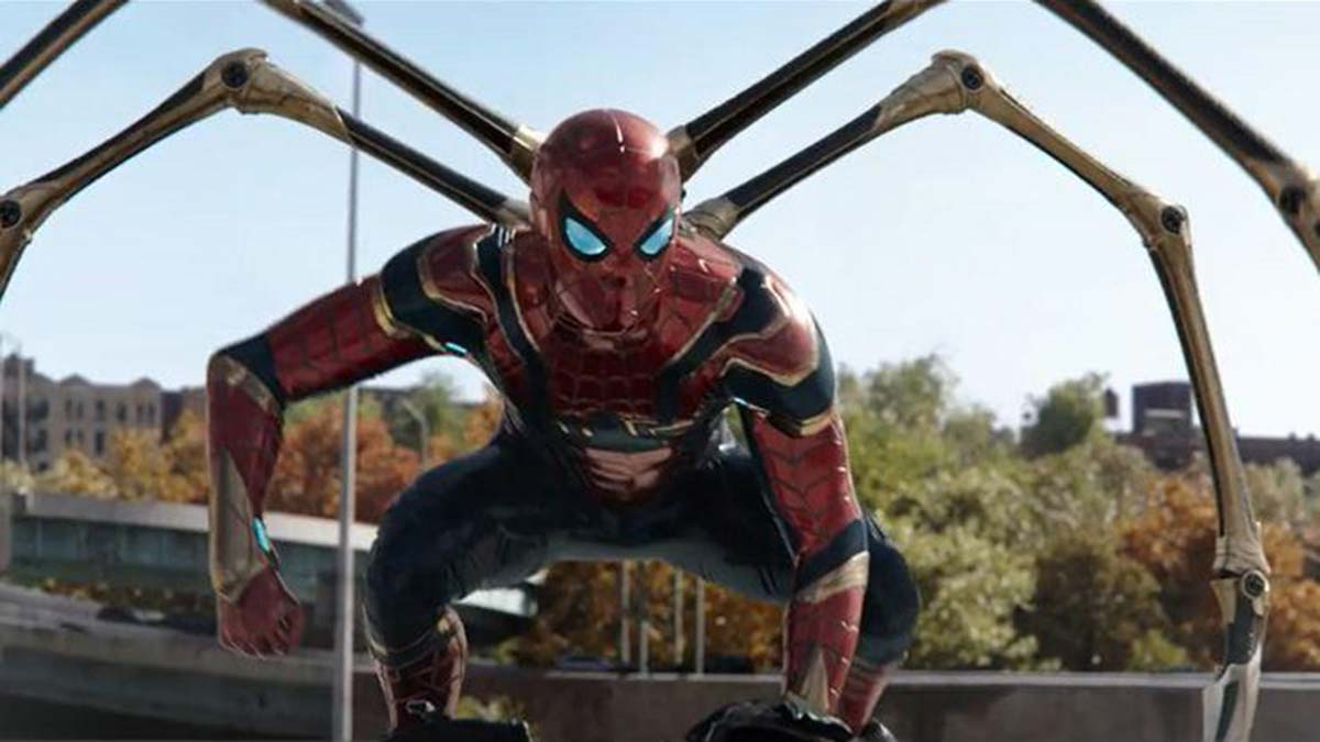 Gerek çoklu evrenlere ilişkin yoğun ve detaylı kurgusu, gerek baş döndüren efektleri ile Spider-Man: No Way Home, Marvel evreni içindeki kült filmlerden biri olarak yerini sağlama aldı.