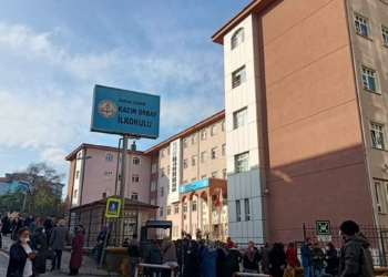 9 öğrencisini taciz ettiği iddiasıyla gözaltında