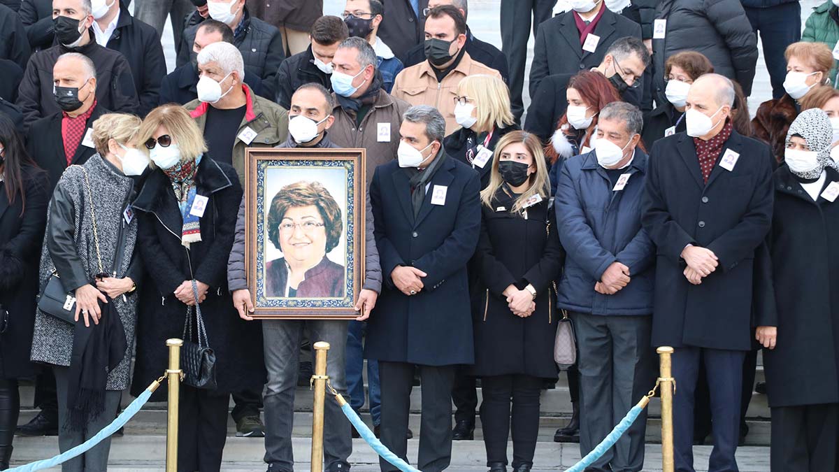 AK Parti'li Güldal Akşit son yolculuğuna uğurlanıyor