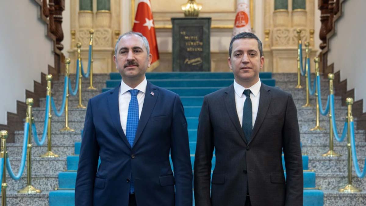 Adalet Bakanı Gül, Erinç Sağkan'ı kabul etti