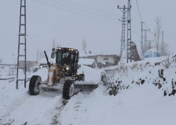 Ağrı'da 69 köyün yolu ulaşıma kapandı