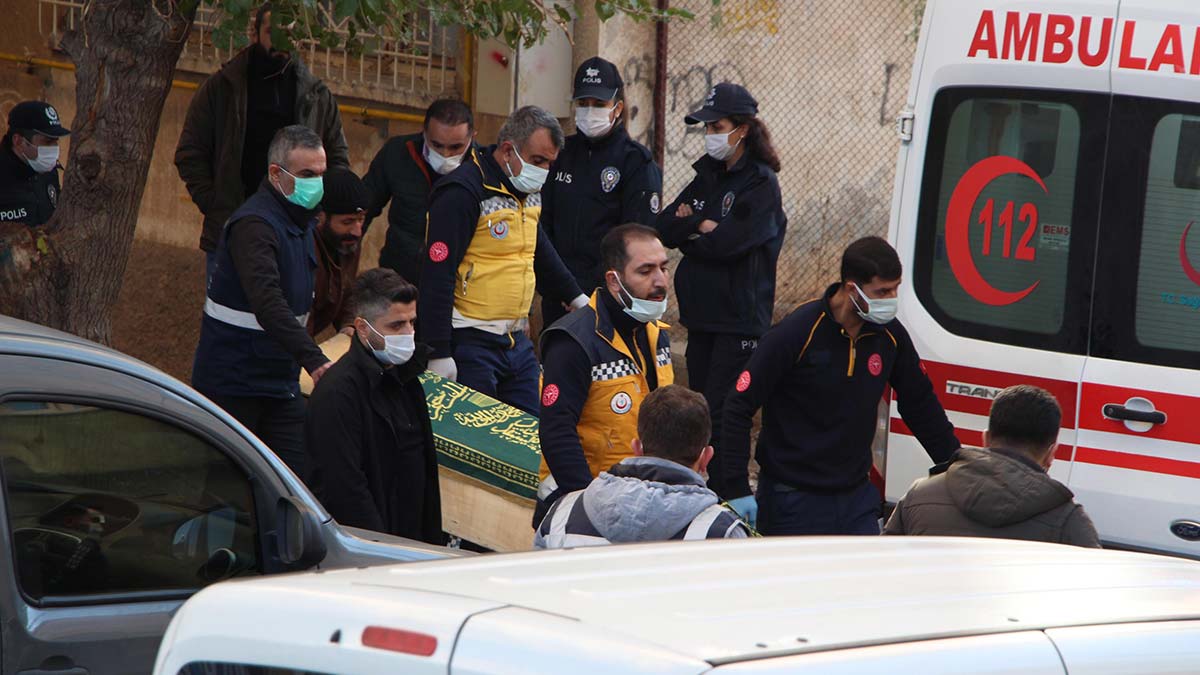 Bozkurt ilk ifadesinde olayı 'namus meselesi' yüzünden gerçekleştirdiğini söyledi.