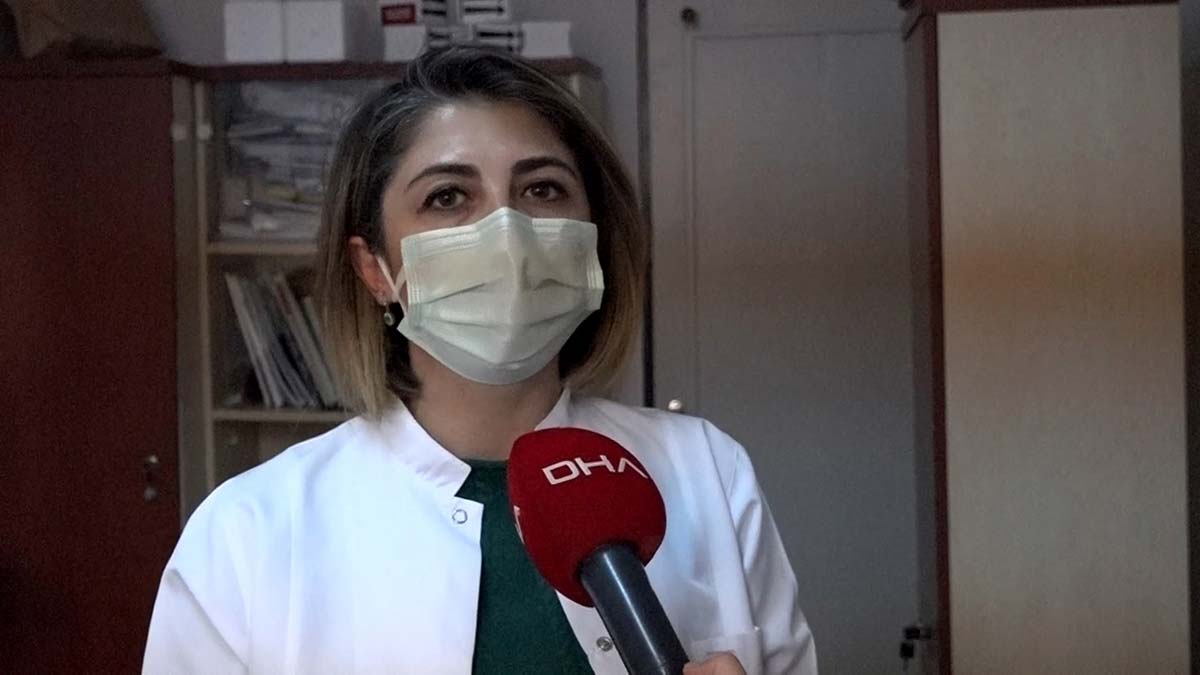 " Sol gözünde şişkinlik oluştuktan sonra üçüncü gün tamamıyla gözü kapandı. Bu arada iki kere acile götürdük"