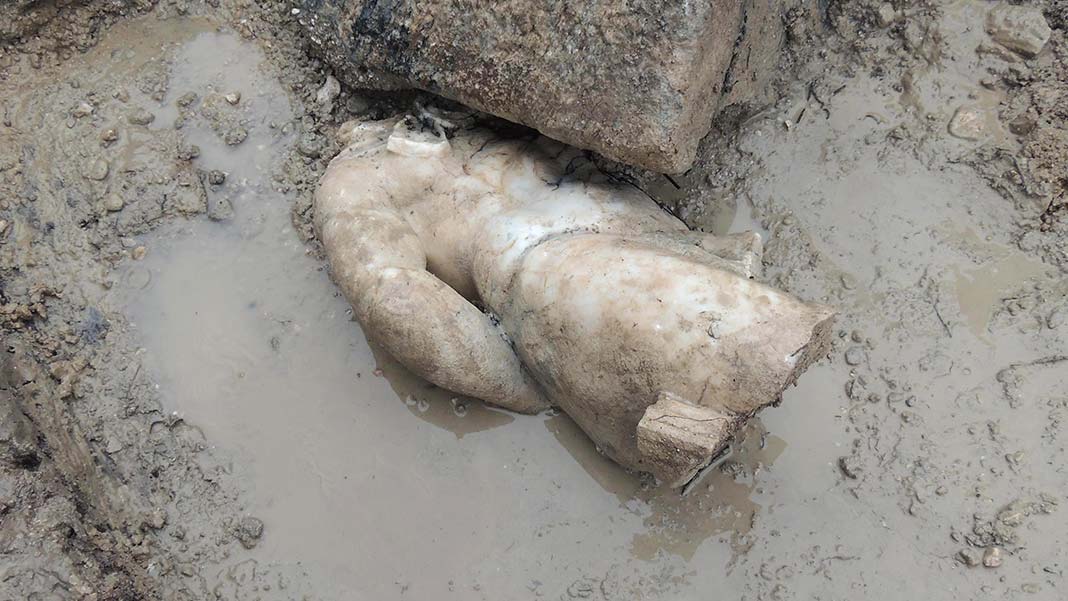 " 'Dinlenen Herakles' heykel tiplemesi, antik dünyada birçok yerde kullanılan bir tip"