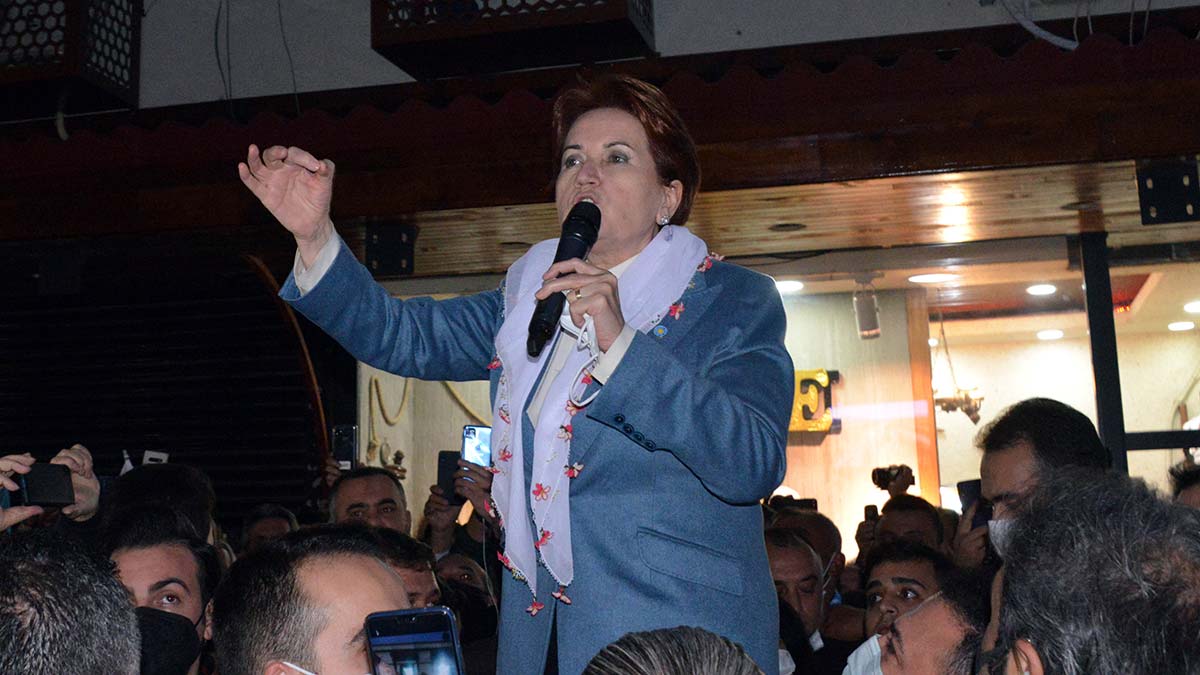 Akşener: Gittikçe sayısı büyüyen fakir fukara var